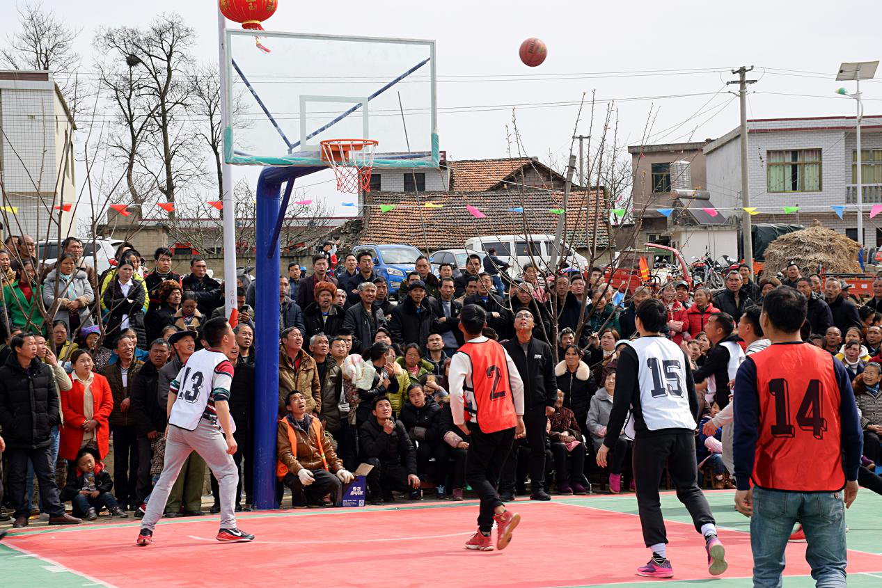 不仅违规俱乐部会面临扣除积分甚至直接降级的风险